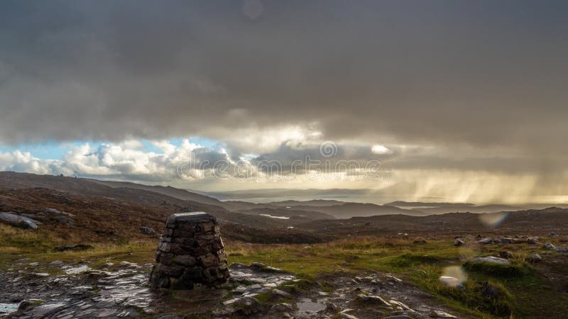 Vista panoramica su Ramsay, Rona e l'isola di Skye, dall'alto della Bealach na B.